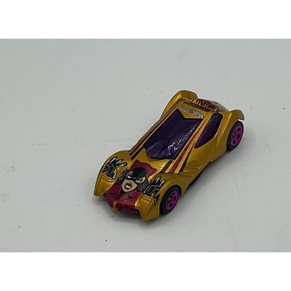 Lot of 6 Hot Wheels Vintage Cars Multi Years~2001,02,03,05 - Picture 8 of 9